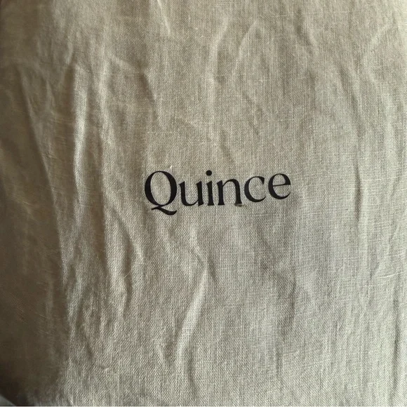 Elegant Cream Bedding Set - Picture 8 of 16